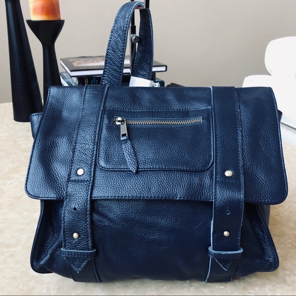 VereveVerto Handbags - NWOT VereVerto Navy Pebble Leather Backpack